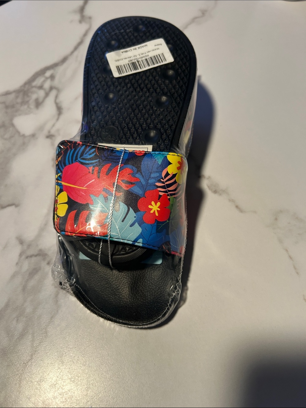 Kids Floral Slide Sandals - Black with Multicolor Floral Strap Sz 1 - Picture 5 of 7